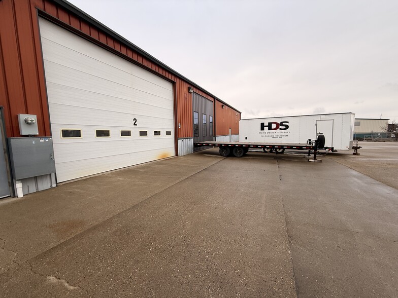 More Photos Of 5936 53rd Ave, Fargo Warehouse For Sale