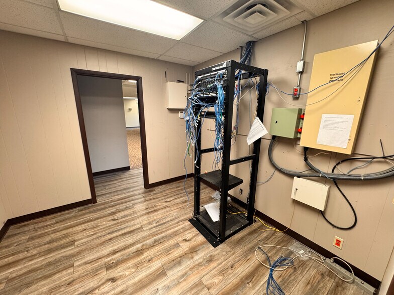 More Photos Of 95 E Main St, Carrollton Office For Sale