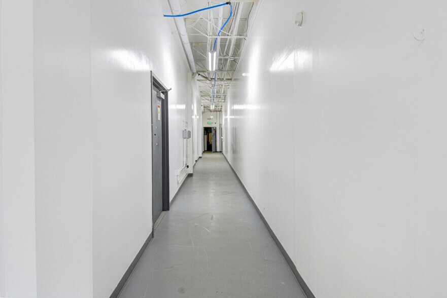 More Photos Of 1045 W 45th Ave, Denver Warehouse For Sale