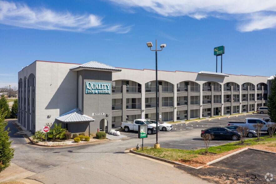 More Photos Of 6597 Jonesboro Rd, Morrow Hotel For Sale