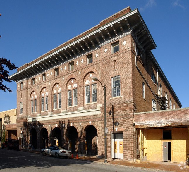 Primary Photo Of 1112 Main St, Lynchburg Storefront Retail Residential For Sale