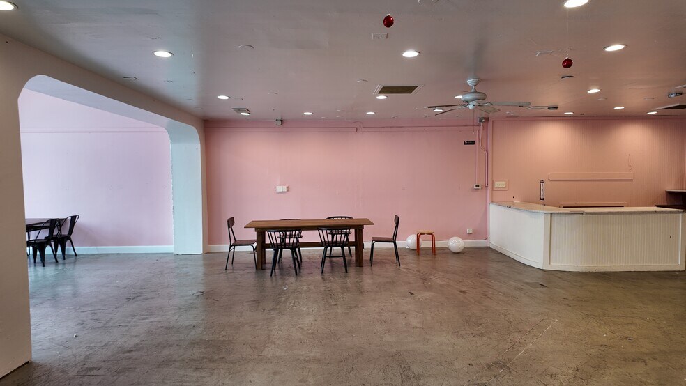 More Photos Of 529-531 4th St, Santa Rosa Storefront For Lease