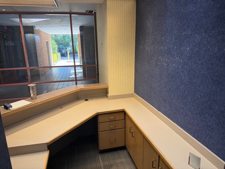 More Photos Of 2700 NW 43rd St, Gainesville Office For Lease