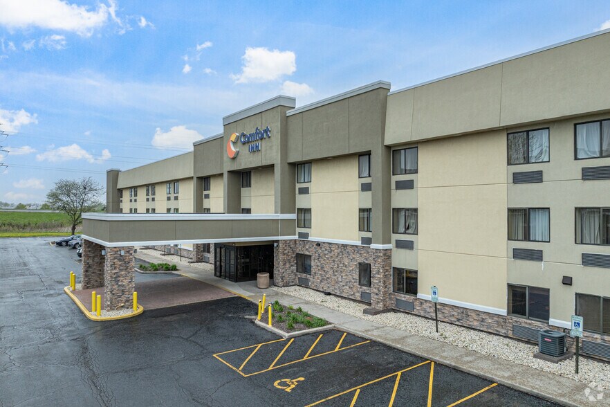 More Photos Of 5210 Southwick Dr, Matteson Hotel For Sale