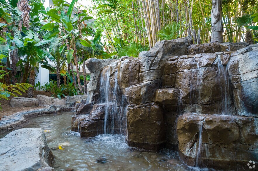 More Photos Of 4740 Green River Rd, Corona Serviced Offices For Lease