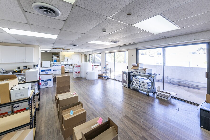 More Photos Of 7570 Trade St, San Diego Manufacturing For Sale