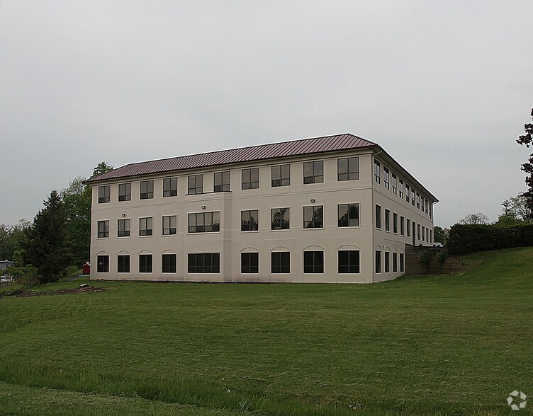 More Photos Of 66 Middlebush Rd, Wappingers Falls Medical For Sale