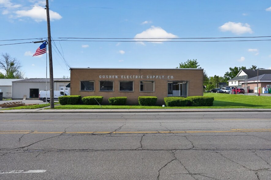 Primary Photo Of 808 W Lincoln Ave, Goshen Light Distribution For Sale
