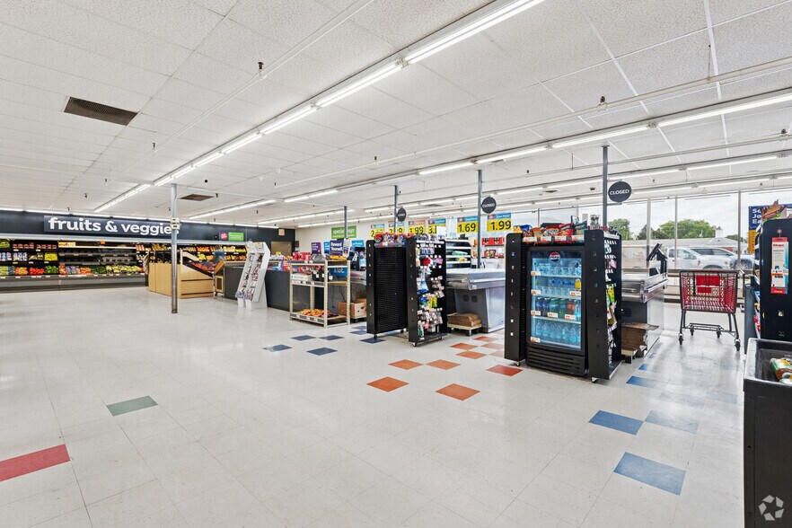 More Photos Of 3640 Delaware Ave, Tonawanda Supermarket For Sale