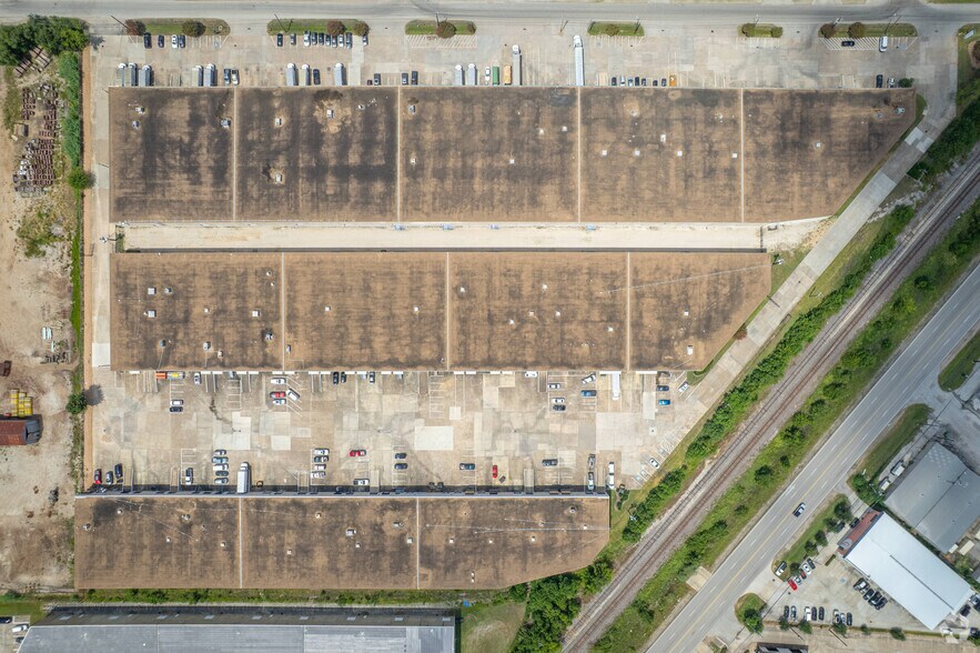 More Photos Of 1930-1998 Afton St, Houston Unknown For Lease