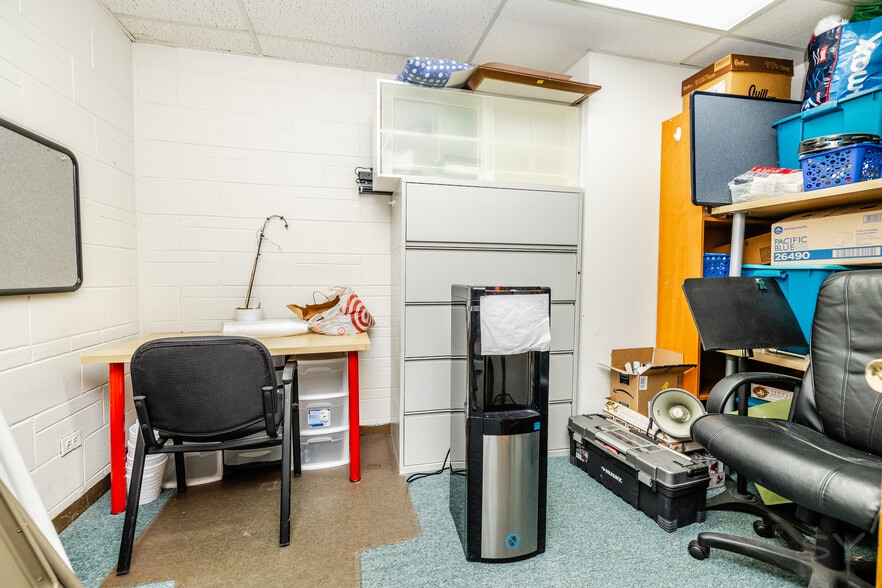 More Photos Of 1437 Oakton St, Park Ridge Specialty For Sale