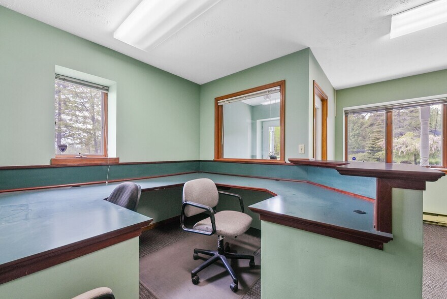 More Photos Of 9435 E Cherry Bend Rd, Traverse City Warehouse For Sale