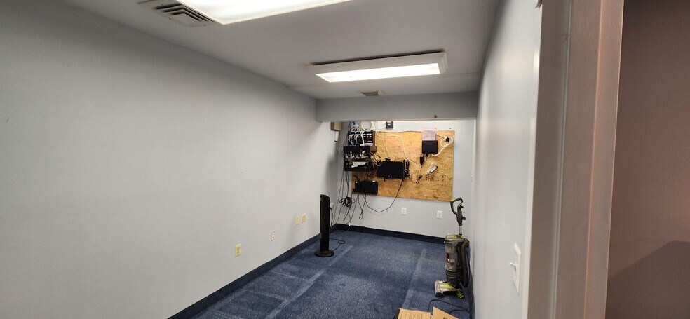 More Photos Of 10395 Democracy Ln, Fairfax Office For Sale