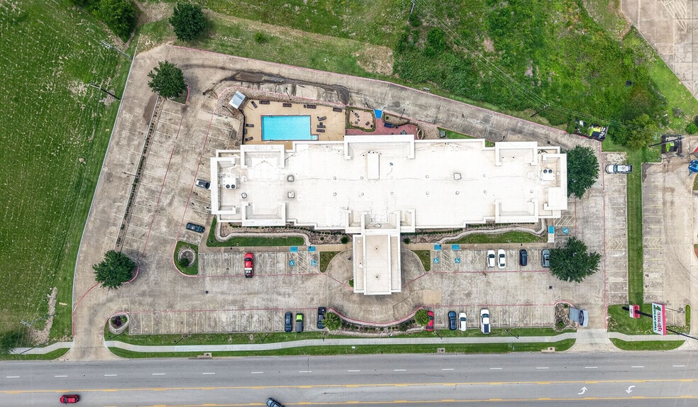 More Photos Of 4617 7th St, Bay City Hotel For Sale