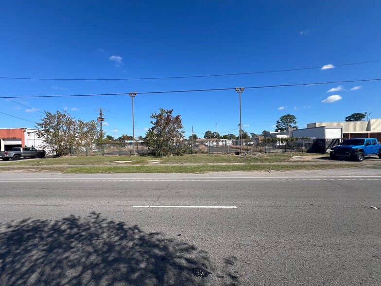 Primary Photo Of 7431 Saint Bernard Hwy, Arabi Land For Sale
