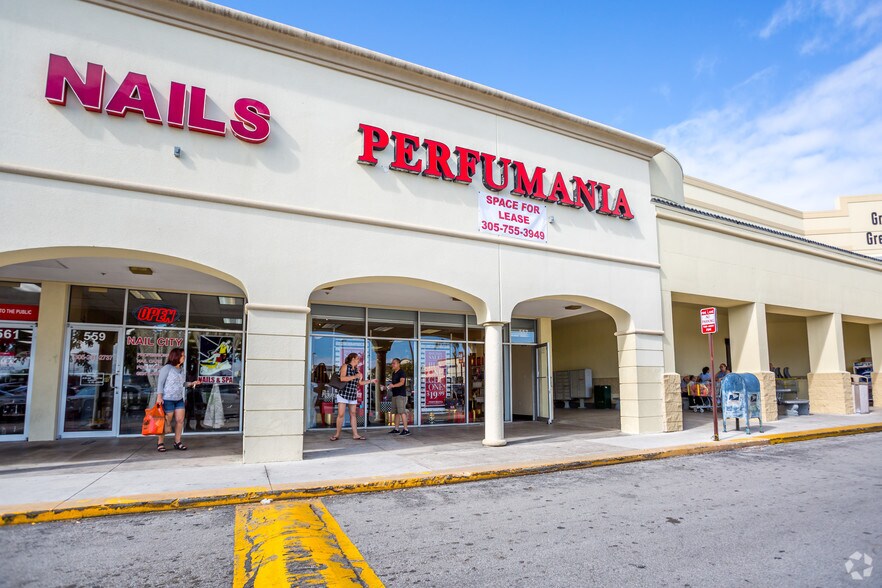 More Photos Of 401-599 W 49th St, Hialeah General Retail For Lease