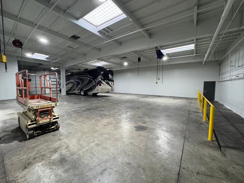 More Photos Of 820 E St, West Sacramento Warehouse For Sale