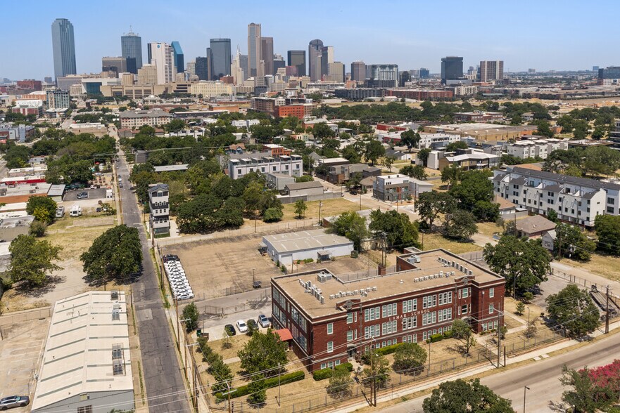 More Photos Of 1403 Corinth Rd, Dallas Apartments For Sale