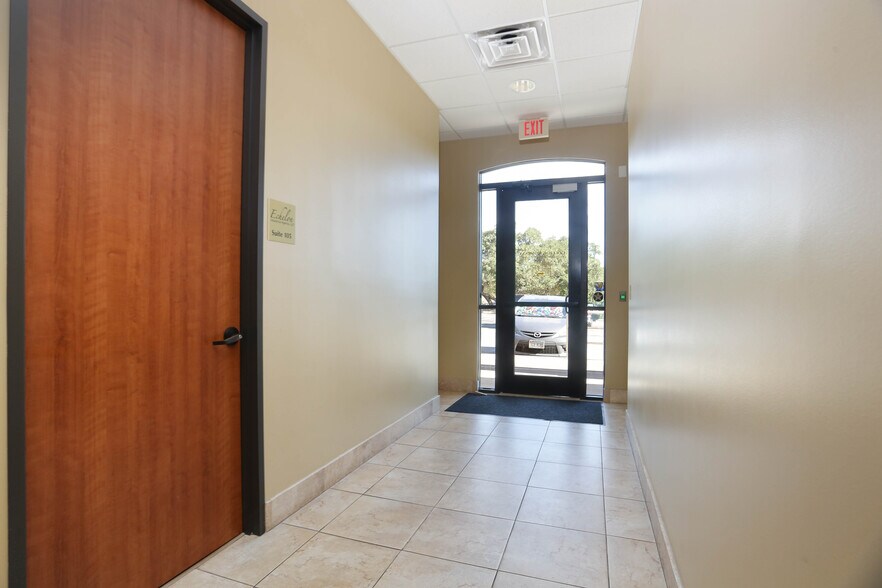More Photos Of 20742 Stone Oak Pky, San Antonio Office For Lease