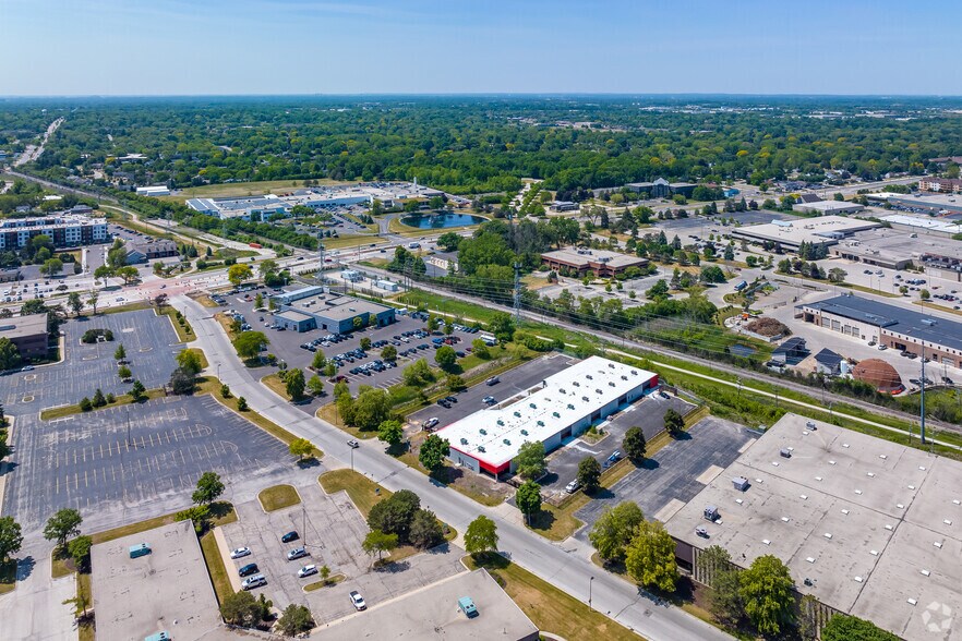 More Photos Of 8949 N Deerbrook Trl, Brown Deer Light Distribution For Sale