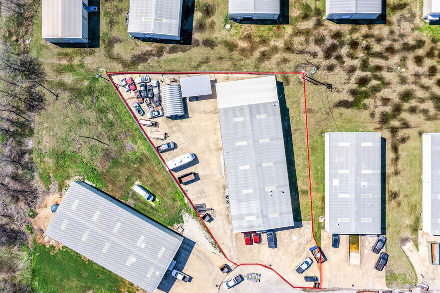 More Photos Of 110 Industrial Dr, Forney Showroom For Sale