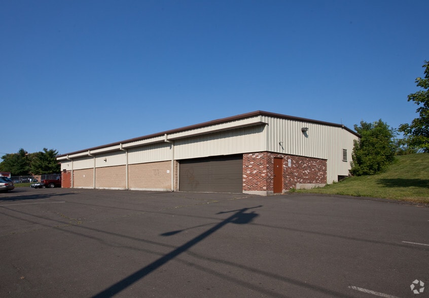 More Photos Of 980 Stanley St, New Britain Warehouse For Sale