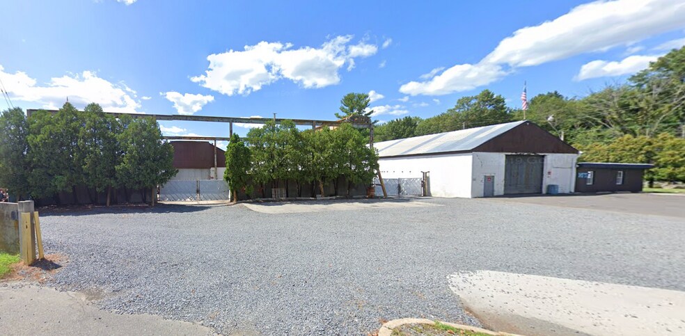 More Photos Of 22 Brickyard Rd, Cranbury Unknown For Lease