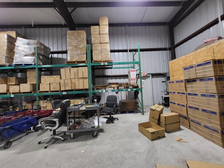 More Photos Of 516 Adele Ave, Joplin Distribution For Sale