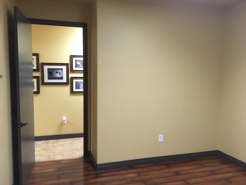 More Photos Of 920 E Main St, Mesa Office For Lease