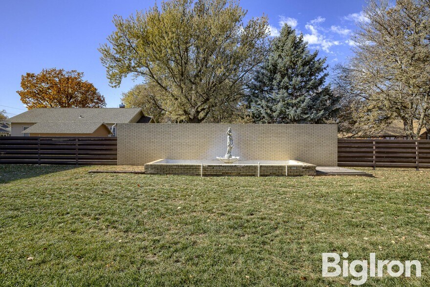 More Photos Of 633 E 10th St, York Apartments For Sale