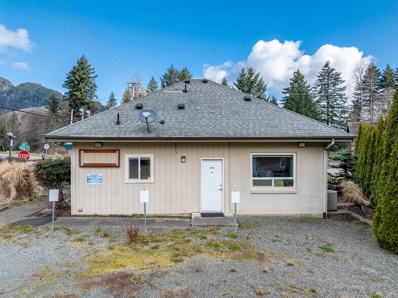 More Photos Of 101 E Main Ave, Morton Office For Sale