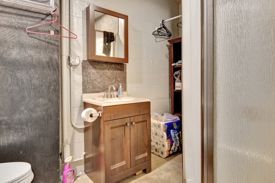 More Photos Of 7716 N Main St, Jonesboro Freestanding For Sale