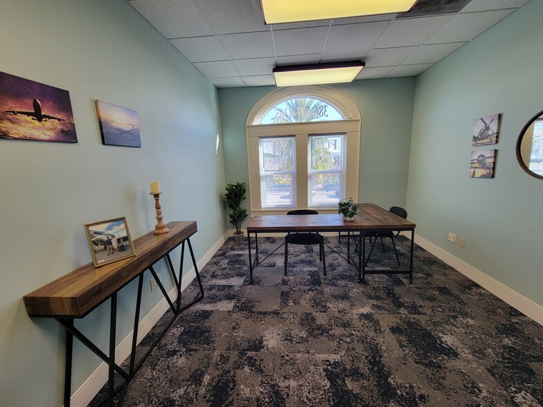 More Photos Of 208 S Beach St, Daytona Beach Office For Lease