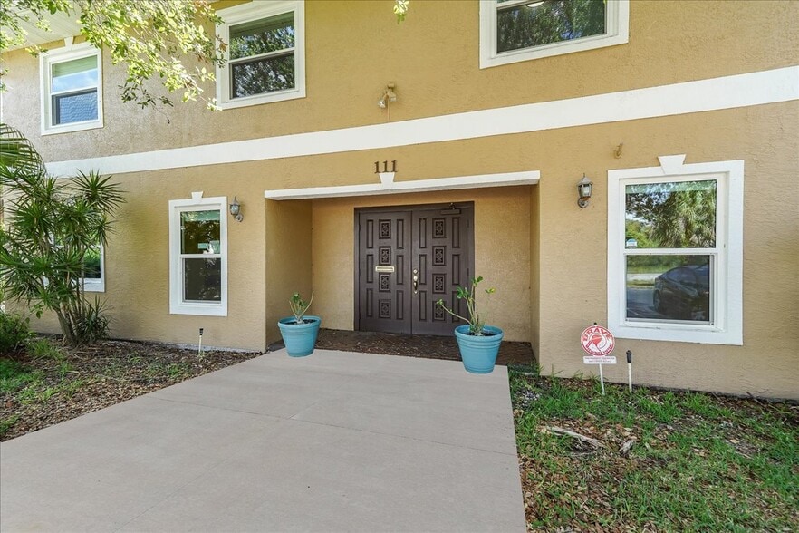 More Photos Of 111 Scott St, Melbourne Office For Sale