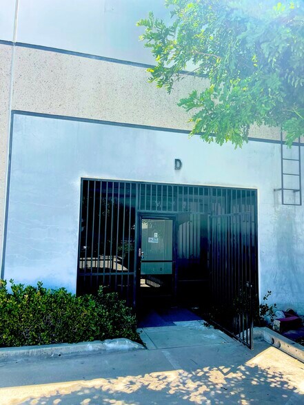 More Photos Of 13450 Brooks Dr, Baldwin Park Warehouse For Lease