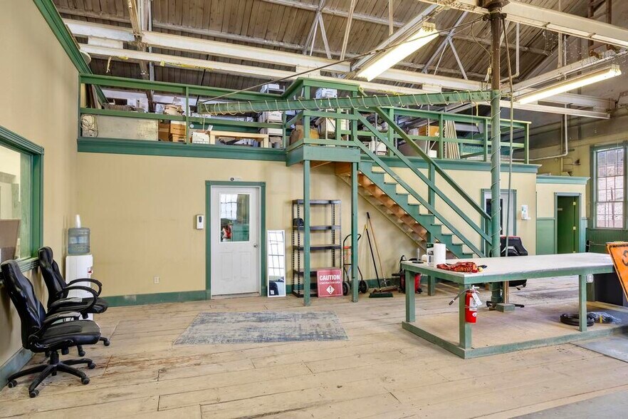 More Photos Of 244 Anaconda Rd, Butte Warehouse For Sale