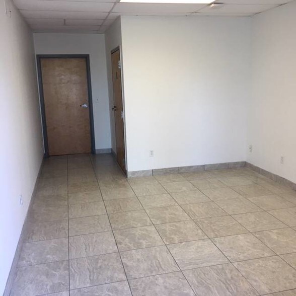 More Photos Of 202 Palmetto St, Orlando Industrial For Lease