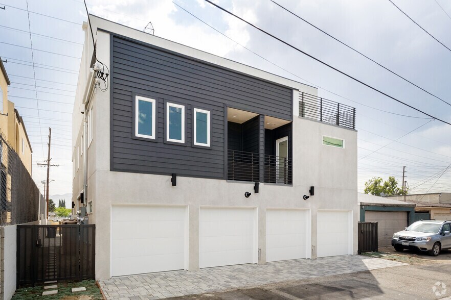 More Photos Of 5631 Whitnall Hwy, North Hollywood Apartments For Sale