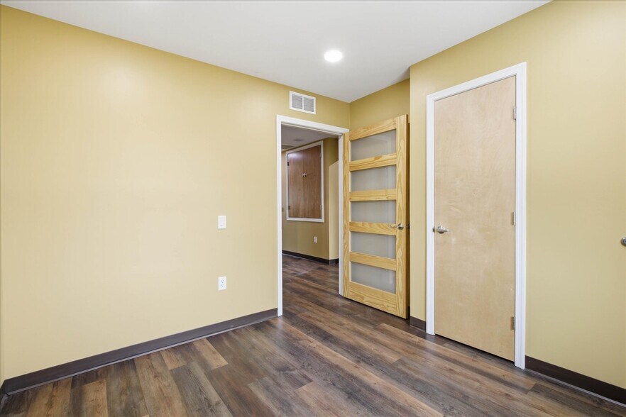 More Photos Of 641 S Prince St, Lancaster Storefront For Sale