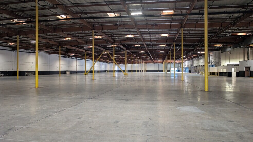 More Photos Of 1801 E Cooley Dr, Colton Warehouse For Lease