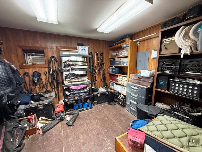 More Photos Of 12310 Gammon rd, Providence Horse Stables For Sale