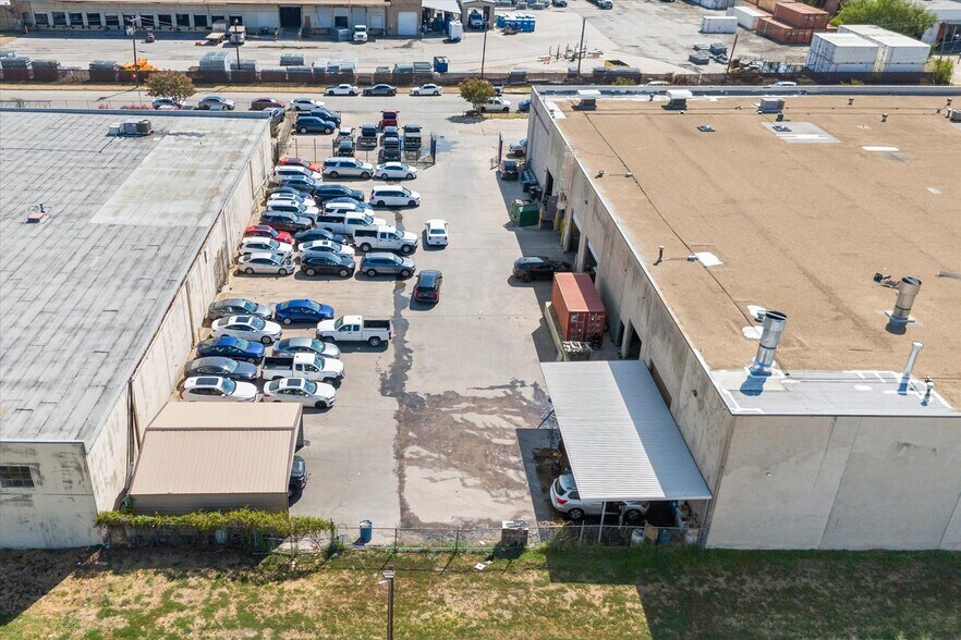 More Photos Of 5127-5131 Mercantile Row, Dallas Warehouse For Lease