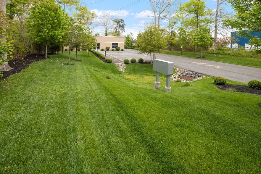 More Photos Of 30 Bolton Ln, West Creek Light Distribution For Sale