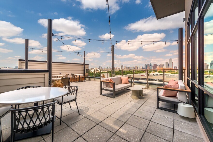 More Photos Of 411 W Commerce St, Dallas Apartments For Lease