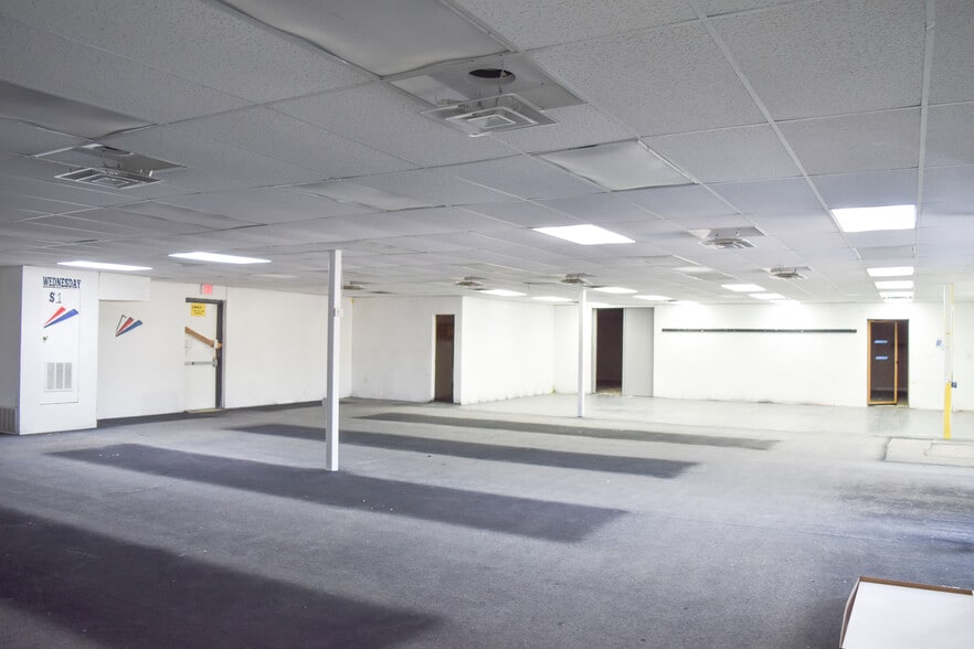 More Photos Of 2807-2813 Avenue Q, Lubbock Freestanding For Lease