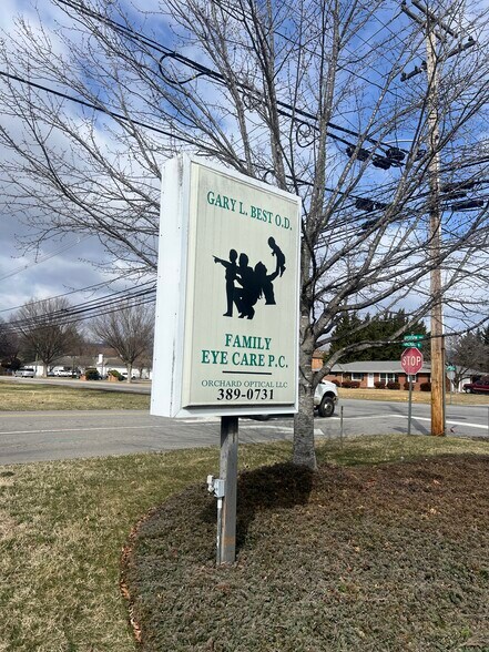 More Photos Of 904 Apperson Dr, Salem Office For Sale