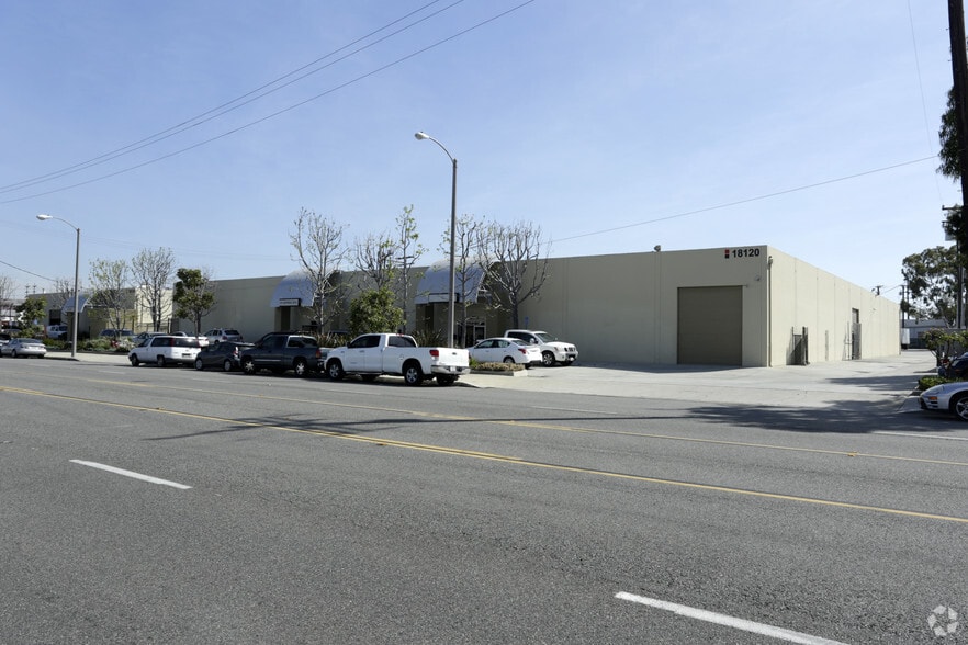 More Photos Of 18120 S Broadway, Carson Warehouse For Lease