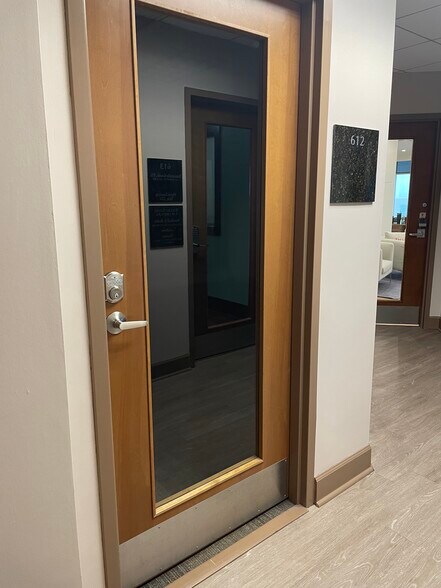 More Photos Of 320 1st St N, Jacksonville Beach Office Residential For Sale