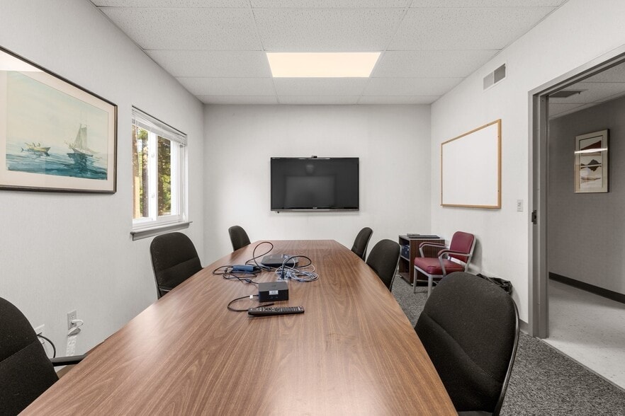 More Photos Of 513 Mill St, Marion Research And Development For Sale