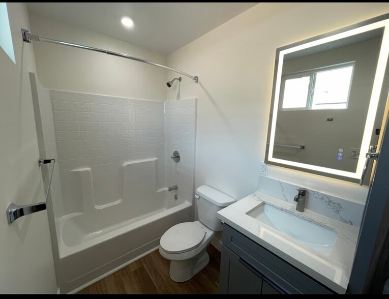 More Photos Of 3536 W Slauson Ave, Los Angeles Apartments For Lease